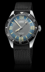 Oris Divers Sixty-Five Deauville Textile (01 733 7707 4065-07 5 20 24)